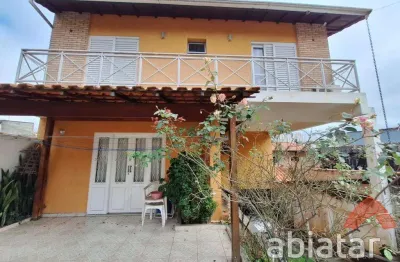 Casa com 4 quartos à venda na Rua Nazareth Alves Tavares, Jardim Helena, Taboão da Serra