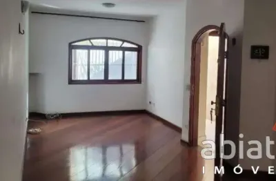 Casa com 3 quartos para alugar na Avenida José Maria da Silva Paranhos, Jardim Monte Kemel, São Paulo