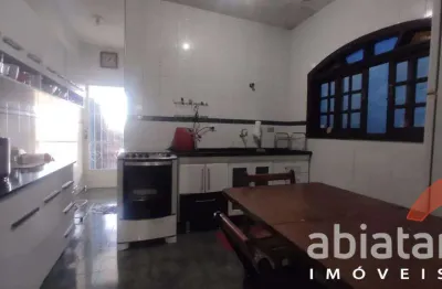 Casa para locação em taboão da serra  ampla, funcional e bem localizada