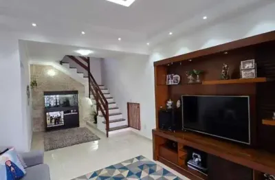 Casa à venda com 188m²  3 dormitórios  Jardim Pinheiros  Embu das Artes/SP