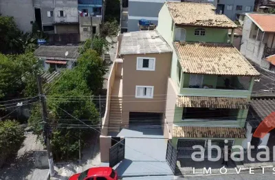 Casa com 2 quartos para alugar na Rua Maria Smid, Parque Pinheiros, Taboão da Serra