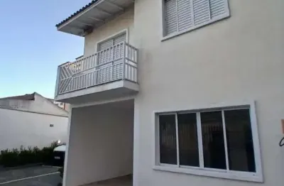 Sobrado para locação no jardim maria rosa  2 dormitórios (1 suíte)  86m²  taboão da serra/sp