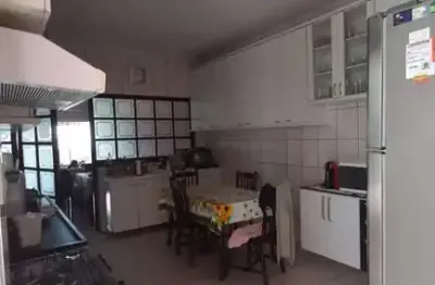 Casa à venda com 3 dormitórios e 250m² no jardim bontempo  taboão da serra / sp