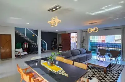 Casa de alto padrão em condomínio fechado  3 suítes, piscina e área gourmet  taboão da serra