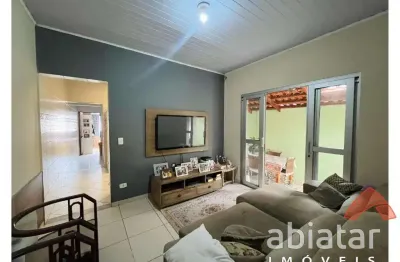 Casa à venda no arraial paulista  2 dormitórios, 1 banheiro e 1 vaga  taboão da serra/sp