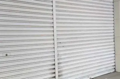 Área comercial para locação  70m² com sala ampla e 2 banheiros  jardim oliveiras  taboão da serra