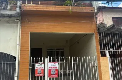 Casa à venda e locação com 101m², 3 dormitórios e churrasqueira  Vila Iasi  Taboão da Serra/SP