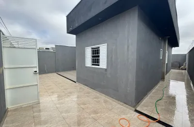 Casa a venda no bairro Miravista na cidade de Mirassol contendo 3 dormitórios sendo uma suíte