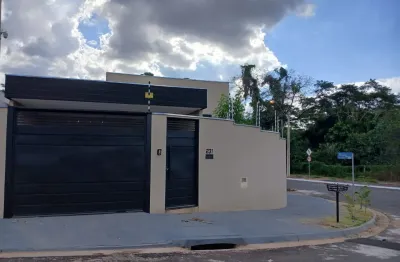 Aluga-se casa no bairro dr. joão tajara ao lado do são deocleciano já com móveis planejados