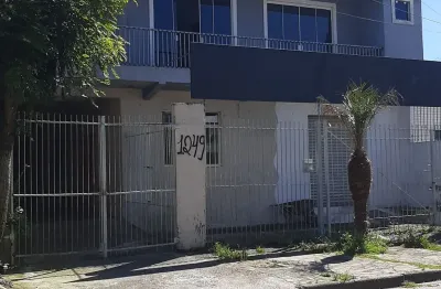 Casa com 2 quartos à venda na Rua Gabriel Ribeiro, 1348, Sítio Cercado, Curitiba