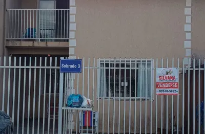 Sobrado com entrada independente,2 garagens e 3 quartos sitio cercado