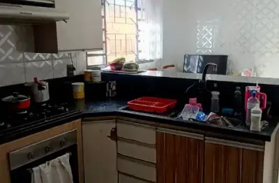 Terreno com casa com 110 m construído bairro sitio cercado curitiba/pr