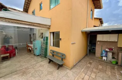 Casa com 3 quartos à venda na rua das tangerinas, 235, vila cloris, belo horizonte por r$ 660.000