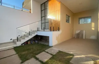 Casa com 3 quartos à venda na messias januario, 83, minas caixa, belo horizonte por r$ 750.000