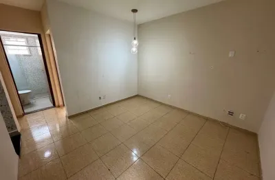 Apartamento com 2 quartos à venda na rua zélia, 145, piratininga (venda nova), belo horizonte por r$ 175.000