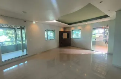 Casa com 3 quartos para alugar na Rua Sorocaba, 125, Piratininga (Venda Nova), Belo Horizonte por R$ 4.700