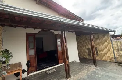 Casa com 3 quartos à venda na Rua Geralda Marinho, 350, São João Batista, Belo Horizonte por R$ 699.000