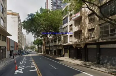 Loja 350m², 02 banheiros e 10 vagas de garagem.  excelente localização, entre as ruas jaceguai, jandaia e asdrúbal do nascimento