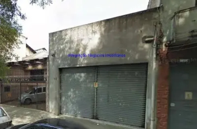 Loja 288m² e 02 banheiros.  excelente localização, entre as ruas coriolano, fábia e francisco alves; próximo da estação do trem lapa.