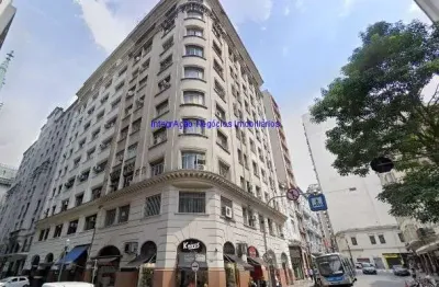 Conjunto comercial 70m², 01 copa, 03 salas e 01 banheiro.  condomínio com portaria e recepção.  excelente localização á 3 minutos andando para estação