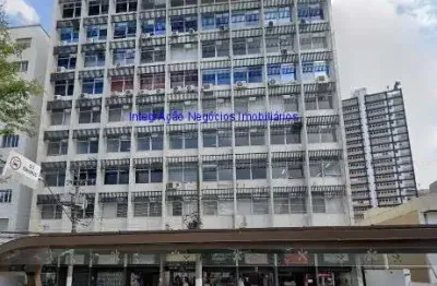 Conjunto comercial 555m², 11 banheiros e 03 vagas na garagem.  condomínio com recepção e segurança.  excelente localização entre as ruas romilda marga