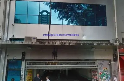 Loja 783m²,  08 banheiros e 02 vagas de garagem.  excelente localização á 9 minutos andando para a estação do metrô consolação; entre as ruas costa