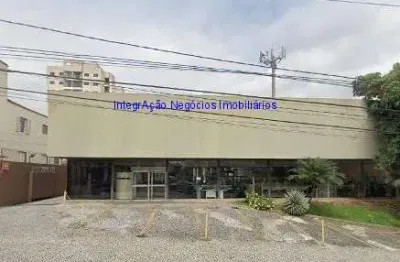 Loja 970m², 03 banheiros e 31 vagas de garagem.  excelente localização, entre as ruas cisplatina, lino coutinho e  dom lucas obes.