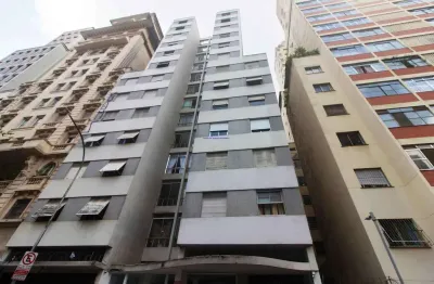 Apartamento 80m², 02 dormitórios e 02 banheiros.  condomínio com segurança e portaria.  excelente localização, entre as ruas avanhandava, araquã