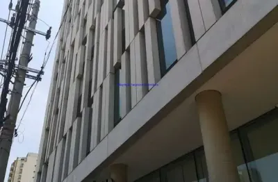 Conjunto comercial 46m², 01 banheiro e 01 vaga de garagem.  condomínio com portaria, segurança e recepção.  excelente localização