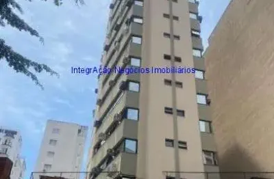 Conjunto comercial 214m², 02 banheiros e 02 vagas na garagem.  condomínio com portaria, segurança e recepção.  excelente localização