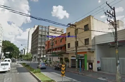 Conjunto comercial 35m² e 01 banheiro.  condomínio com recepção.  excelente localização á e minutos andando para a estação do metrô faria lima