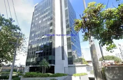 Conjunto comercial 129,67 m², 02 banheiros e 03 vagas de garagem.  condomínio com portaria e segurança.  excelente localização, entre as ruas joaquim