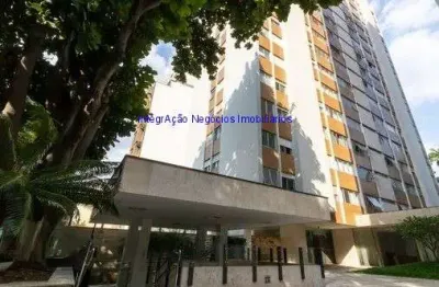 Apartamento 100m², 03 dormitórios (sendo 01 suíte), 02 banheiros e 01 vaga de garagem.  condomínio com portaria, segurança, piscina, salão de festa.