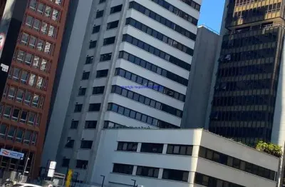 Conjunto comercial  mobiliado 520m², 03 salas, 02 banheiros e 02 vagas na garagem.  condomínio com recepção e portaria.  excelente localização