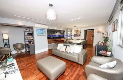 Apartamento mobiliado 135m², 03 dormitórios (sendo 01 suíte), 04 banheiros e 02 vagas na garagem.  condomínio com segurança, portaria, playground