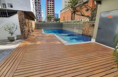Apartamento 156m², 04 dormitórios (sendo 4 suítes), 06 banheiros e 02 vagas na garagem; móveis planejados e embutidos.  condomínio com segurança