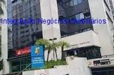 Conjunto comercial mobiliado 36m², 01 banheiro e 01 vaga na garagem.  condomínio com recepção e segurança  excelente localização