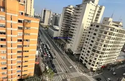 Apartamento studio 34m², 01 dormitório, 01 banheiro e 01 vaga na garagem.  condomínio com segurança e portaria.  excelente localização