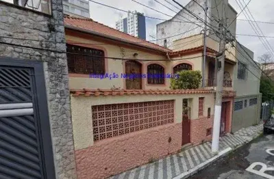 Casa 220m², 03 dormitórios, 03 banheiros e 02 vagas na garagem.  excelente localização  entre as avenidas lacerda franco, lins de vasconcelos