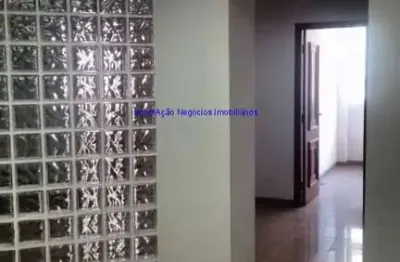 Conjunto comercial 132m², 07 salas, 01 copa e 02 banheiros.  condomínio com segurança e portaria.  excelente localização,
