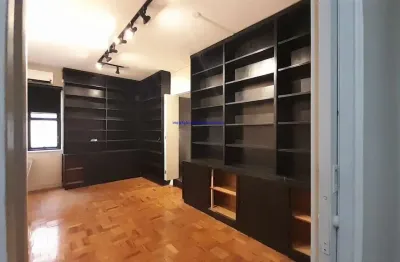 Conjunto comercial mobiliado 73.12m², 02 mini cozinhas e 02 banheiros.  condomínio com recepção e segurança.  excelente localização