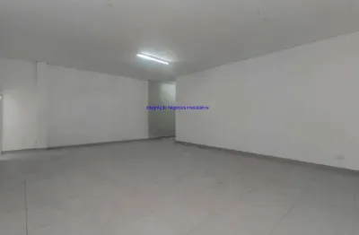 Galpão 480m² e 02 banheiros; o imóvel possui  vestiários, refeitório, infra estrutura e cabeamento para ar condicionado