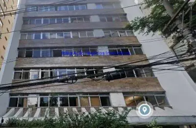 Apartamento 210m², 03 dormitórios (sendo 01 suíte), 04 banheiros e 02 vagas de garagem.  condomínio com segurança e portaria.  excelente localização