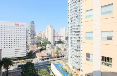 Apartamento 148m², 03 dormitórios (sendo suítes), 04 banheiros e 02 vagas na garagem.  condomínio com portaria, segurança 24hrs, piscina
