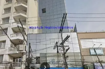 Conjunto comercial  45m² e 01 banheiro.  condomínio com recepção e segurança 24hrs.  excelente localização á 4 minutos andando para a estação do metrô