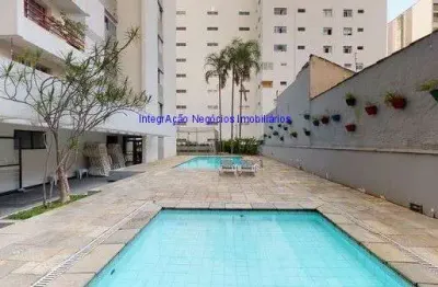 Condomínio com portaria, segurança 24hrs, piscina, academia, playground, brinquedoteca e salão de festa.  excelente localização