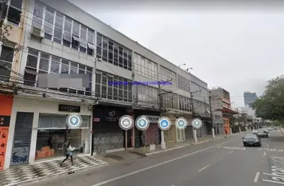 Sobreloja 200m² e 04 banheiros.  excelente localização á 3 minutos andando para a estação do metrô saúde; entre as ruas das uvaias, décio e paracatu.