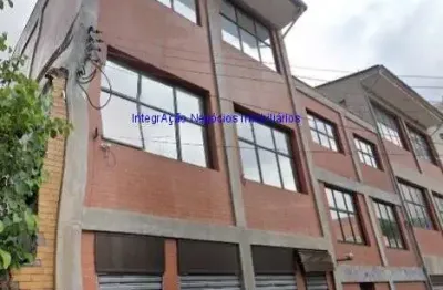 Prédio comercial 390m².  excelente localização á 4 minutos andando para a estação do metrô vergueiro; entre as ruas apeninos, pires da mota