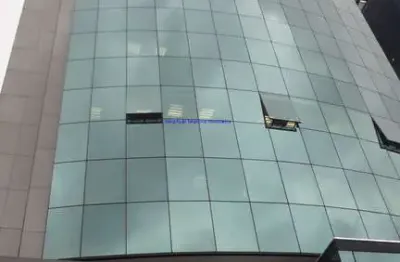 Conjunto comercial 42m², 01 banheiro e 01 vaga na garagem.  condomínio com recepção e segurança 24hrs.  excelente localização