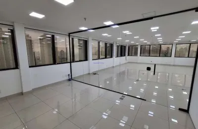 Conjunto comercial 103m², 03 banheiros e 02 vagas na garagem.  condomínio com recepção e segurança 24hrs.  excelente localização